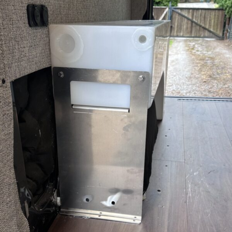 NW Conversions 19 Gallon Slim Dually Wheel Well Water Tank (SP-DU-19).