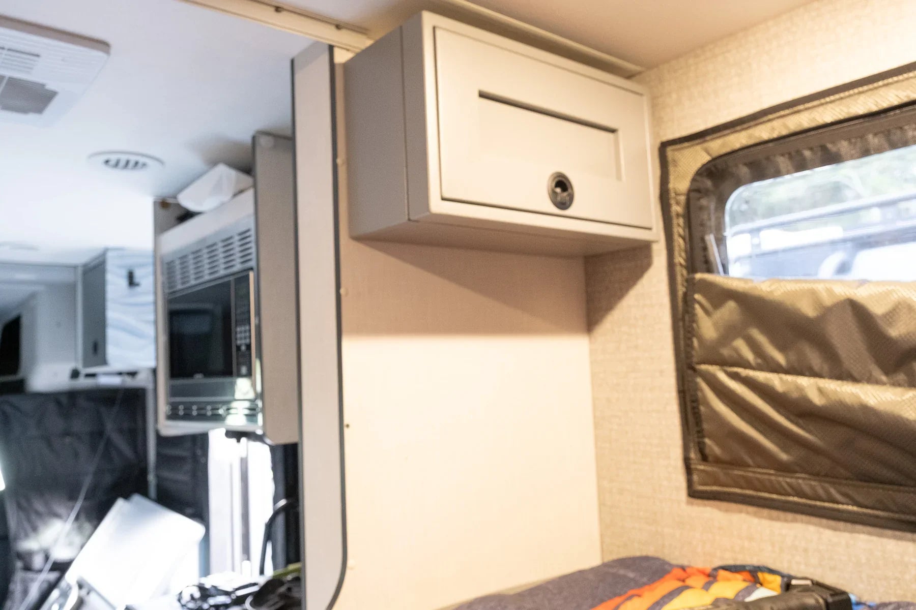 20" Ekko Cabinet - 20"x8"x11" - Foot of Bed.